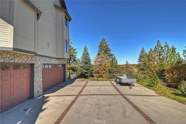 $1,250,000 | 26077 Walnut Hills Drive, Lake Arrowhead, CA 92352