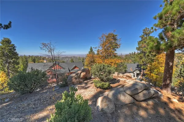 $1,225,000 | 26077 Walnut Hills Drive, Lake Arrowhead, CA 92352