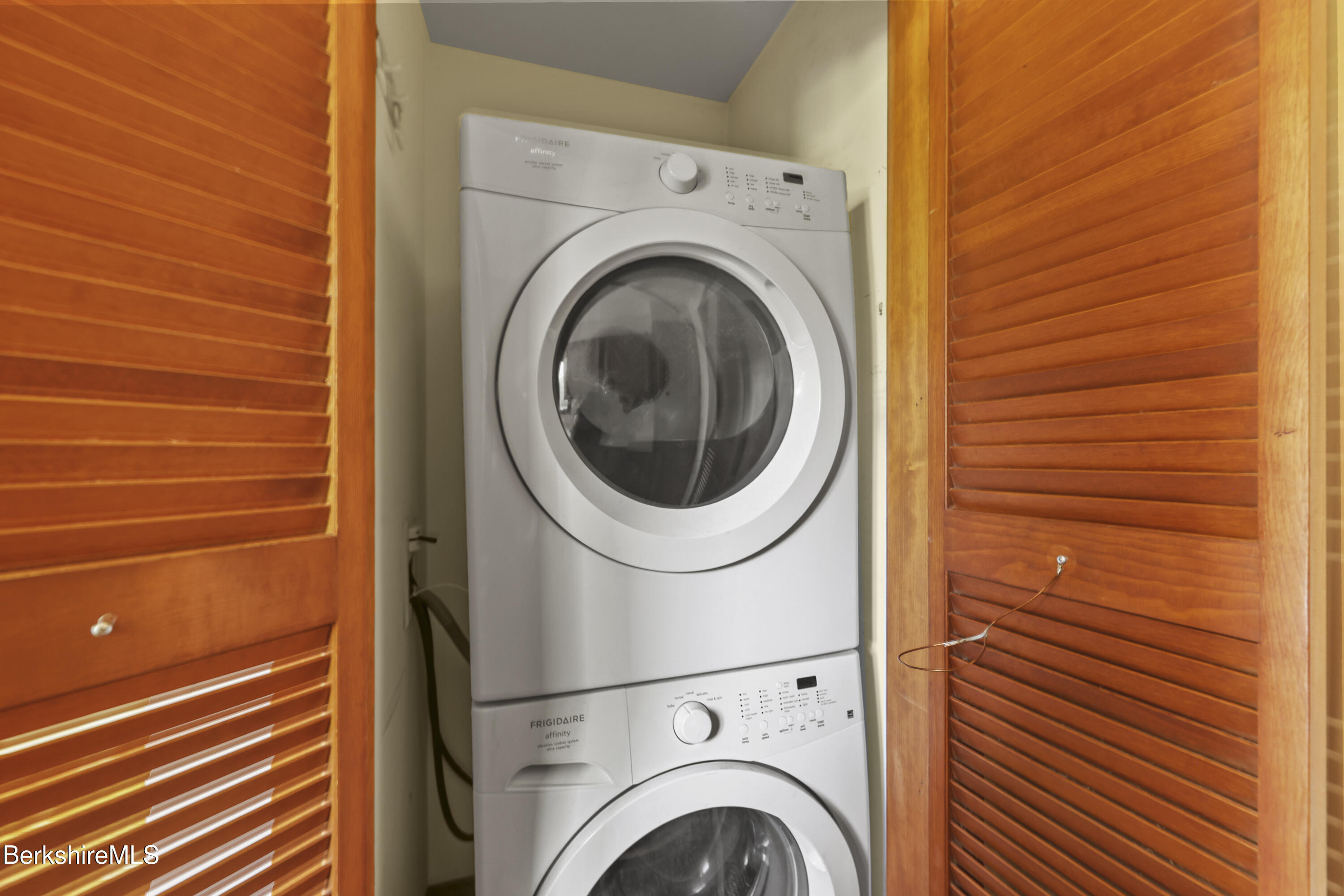 Pondview Drive, Unit H2 Pittsfield, MA 01201 - Photo 17 of 31 Laundry Area