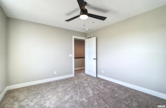 $235,000 | 1002 South 4th Street, Clinton, IA 52732