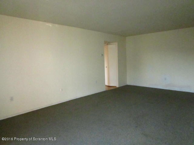 1707 Summit Pointe Scranton, PA 18508 - Photo 11 of 21 an empty room with a window