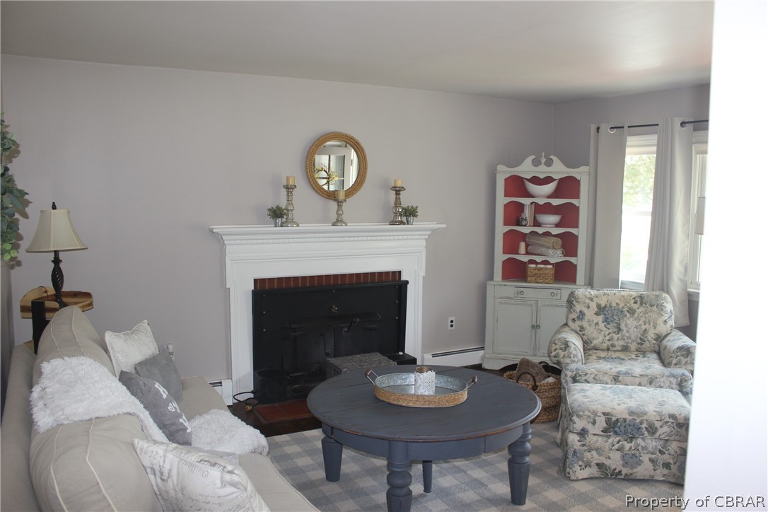 7071 Crewe Road Hayes, VA 23072 - Photo 9 of 33 Gallery Image 9