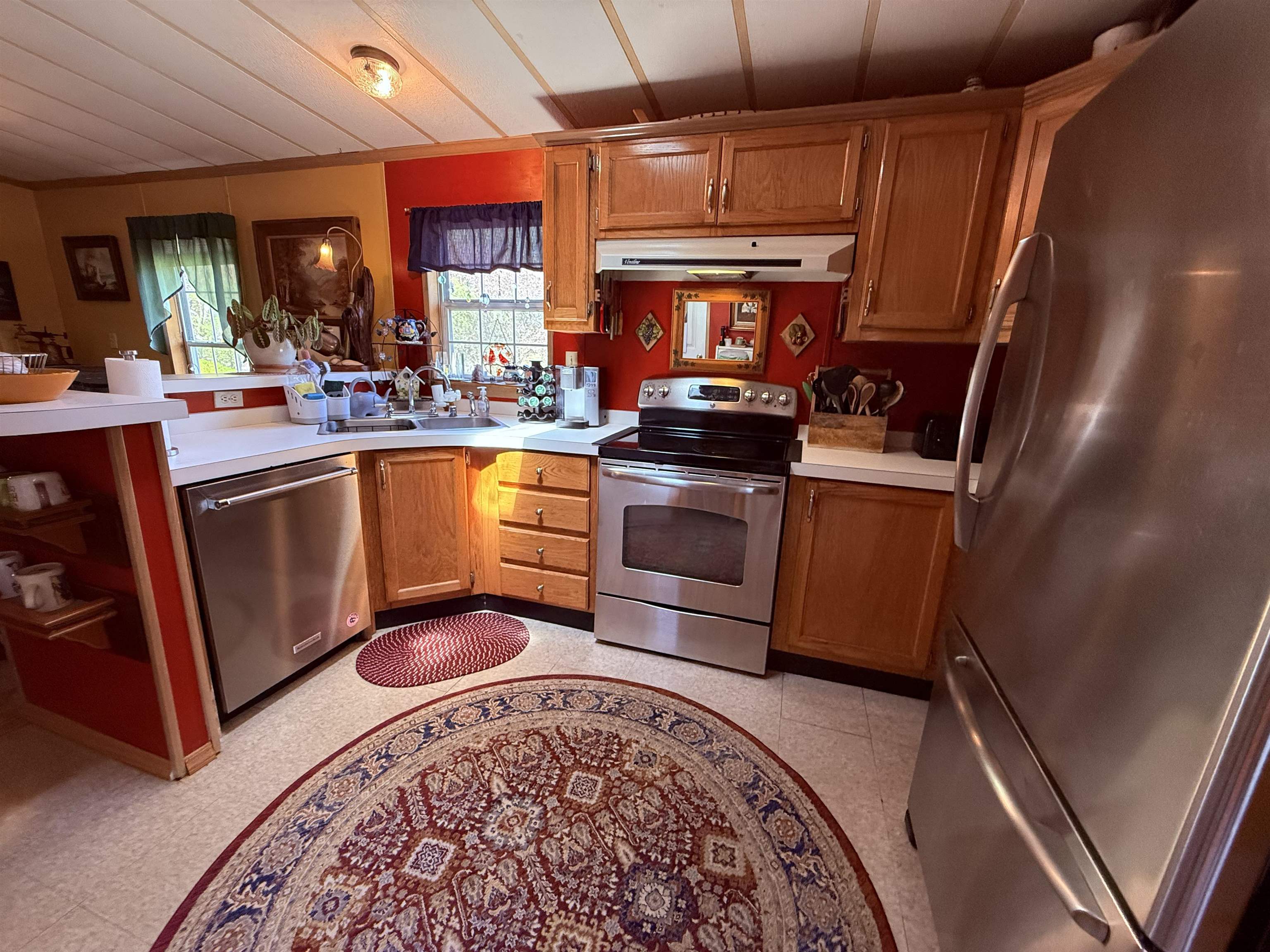 18 Lindy Road Vernon, VT 05354 - Photo 2 of 29