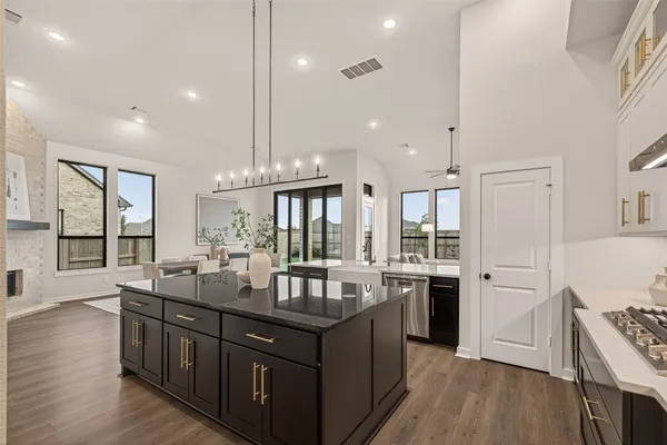 $650,000 | 8818 Blue Grotto Lane, Manvel, TX 77578