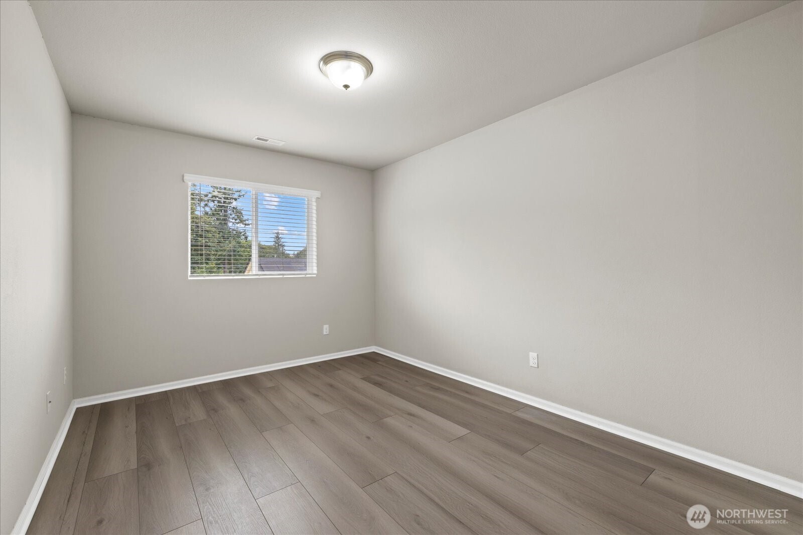 9901 13th Street Southeast Lake Stevens, WA 98258 - Photo 27 of 38