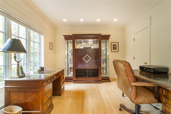 22 Chestnut Hill Road Newton, MA 02467 - Photo 14 of 30 a workspace with furniture and window