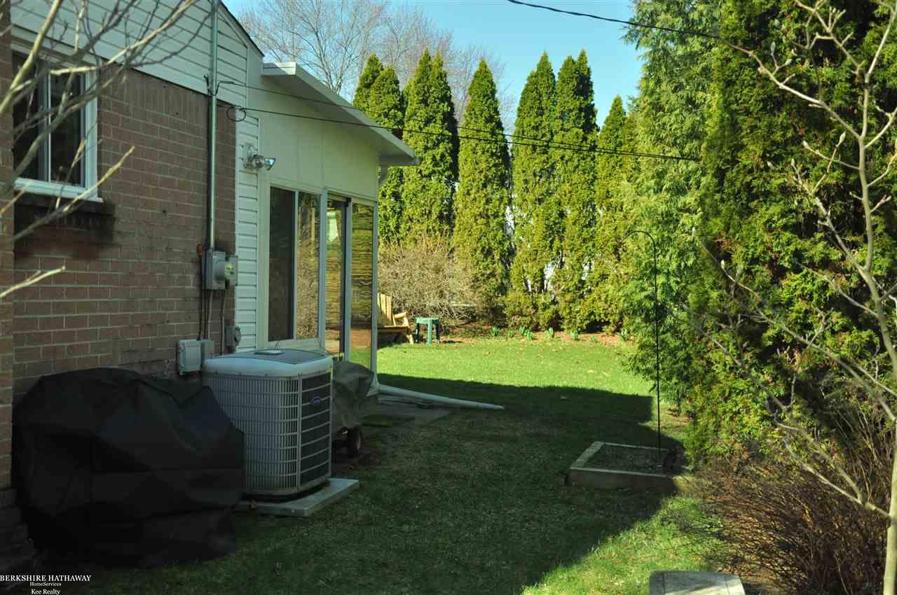 523 Miller Avenue Rochester, MI 48307 - Photo 7 of 28