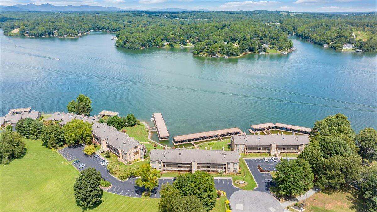 850 Gangplank Road, Unit 310 Moneta, VA 24121 - Photo 1 of 74 59-25-42-DJI_20230816134951_0001_D_MIB