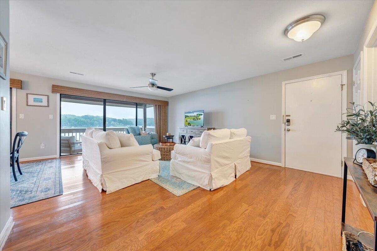 850 Gangplank Road, Unit 310 Moneta, VA 24121 - Photo 7 of 74 07-MIB00258
