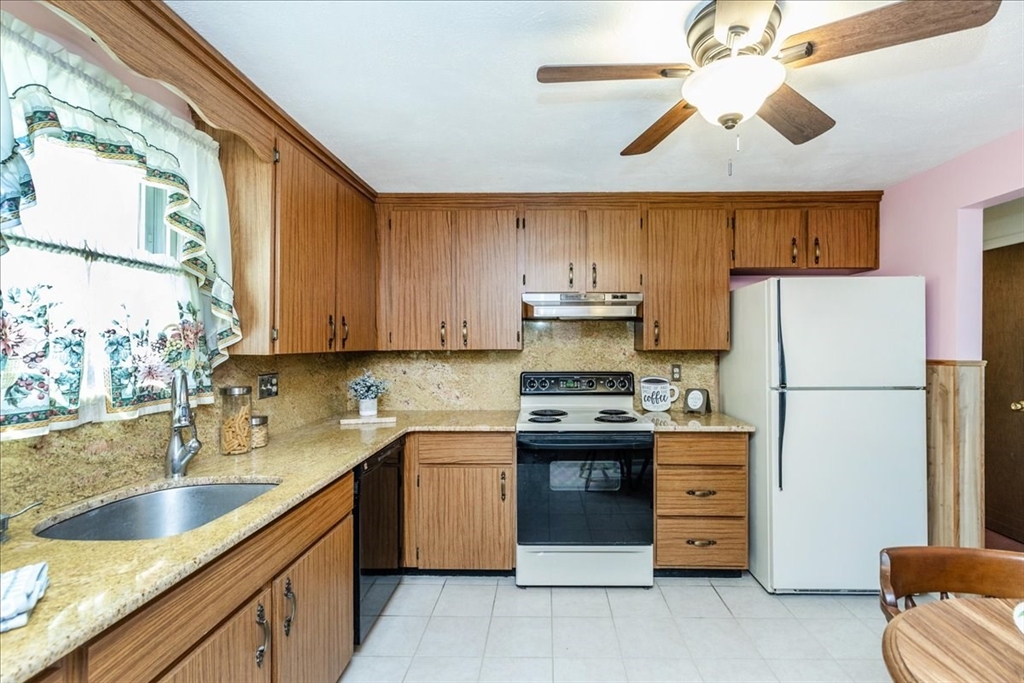 26 Partridge Road Methuen, MA 01844 - Photo 11 of 36 Gallery Image 11