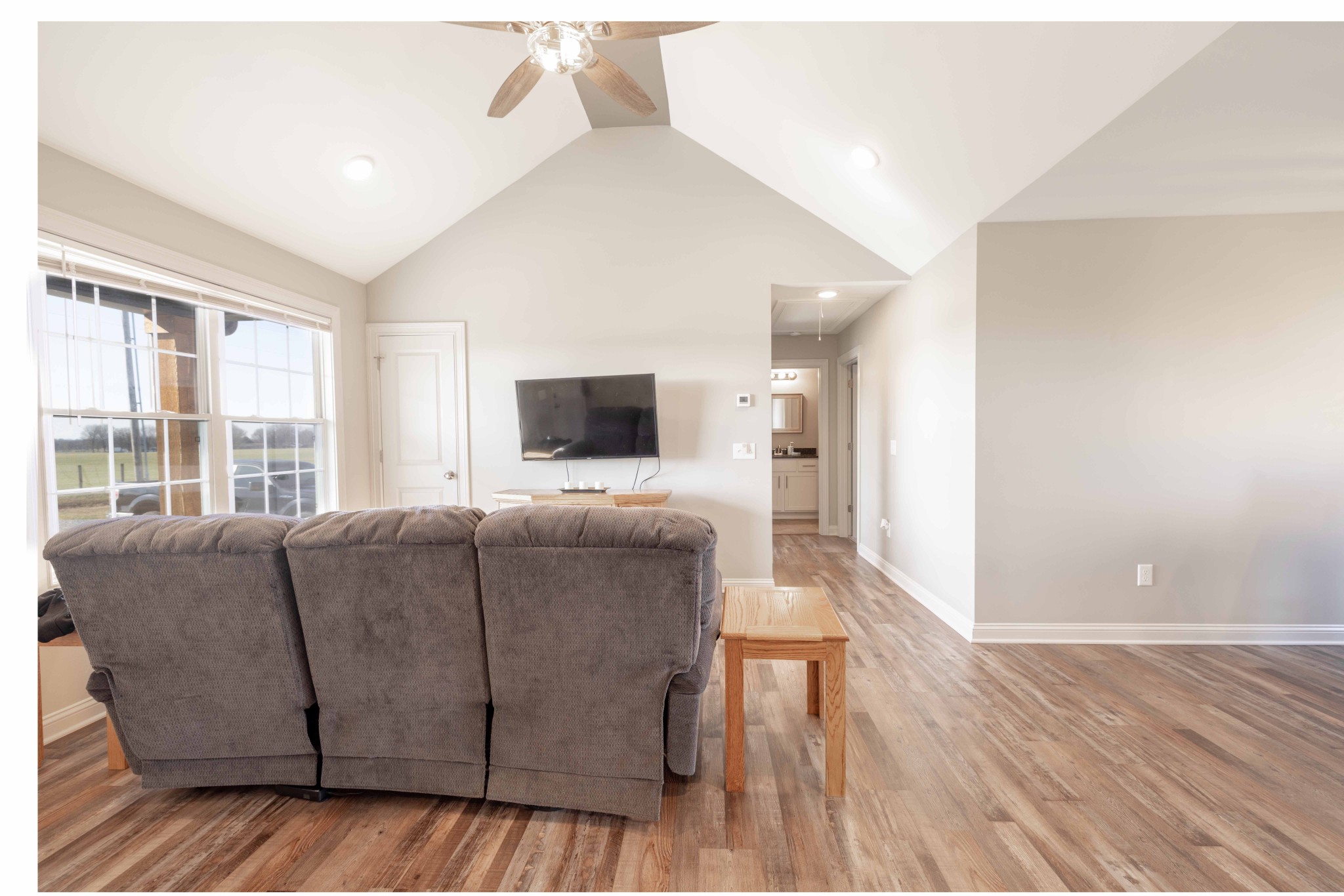 950 White Road Portland, TN 37148 - Photo 5 of 35 a living room with furniture and a flat screen tv