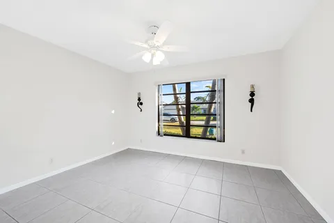 $525,000 | 6053 Petaluma Drive, Boca Raton, FL 33433