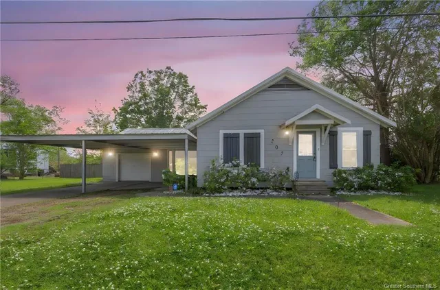 $175,000 | 207 Duff Street, Dequincy, LA 70633
