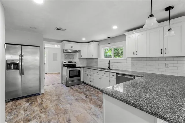 $175,000 | 207 Duff Street, Dequincy, LA 70633