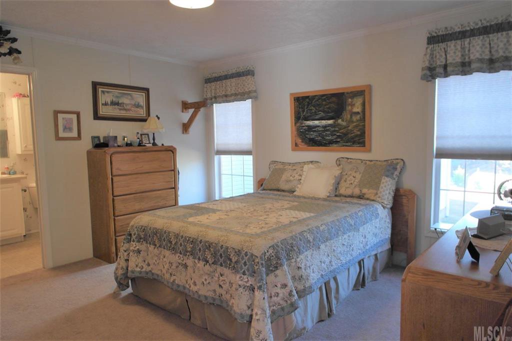 135 River Ridge Lane Rhodhiss, NC 28601 - Photo 17 of 21 Gallery Image 17
