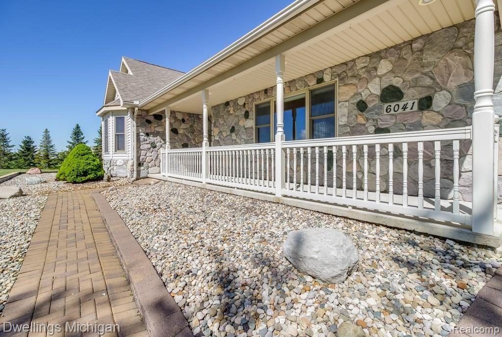 6041 Trombley Road Newport, MI 48166 - Photo 4 of 33 porch.jpg