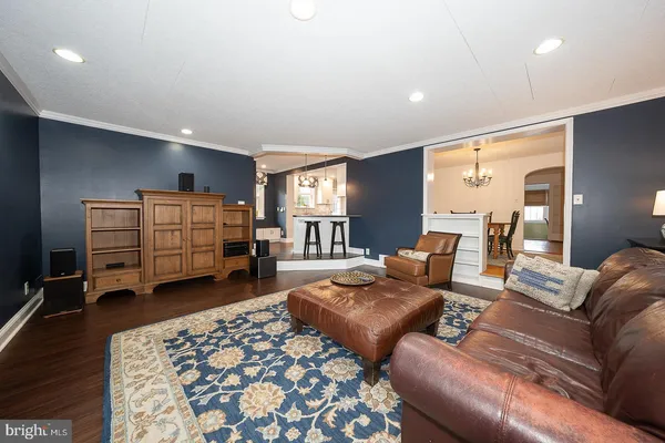 $667,000 | 802 Pleasant Hill Road, Wallingford, PA 19086