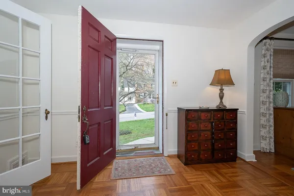$667,000 | 802 Pleasant Hill Road, Wallingford, PA 19086