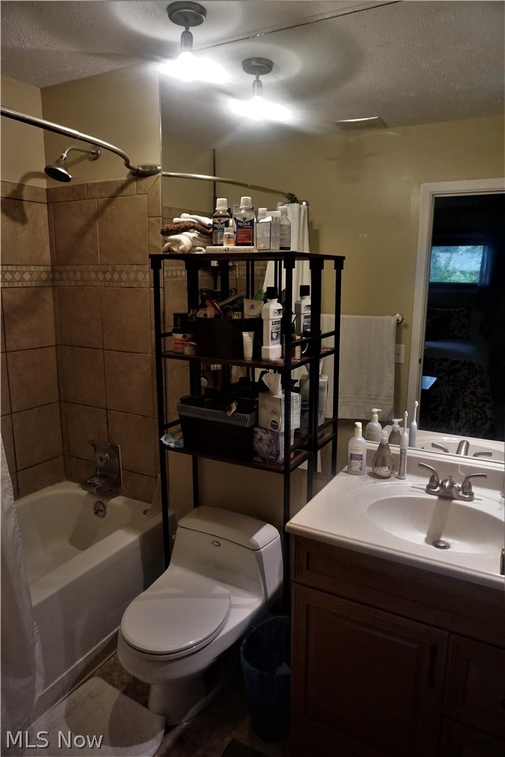 15266 High Point Road Strongsville, OH 44136 - Photo 11 of 12 Gallery Image 11