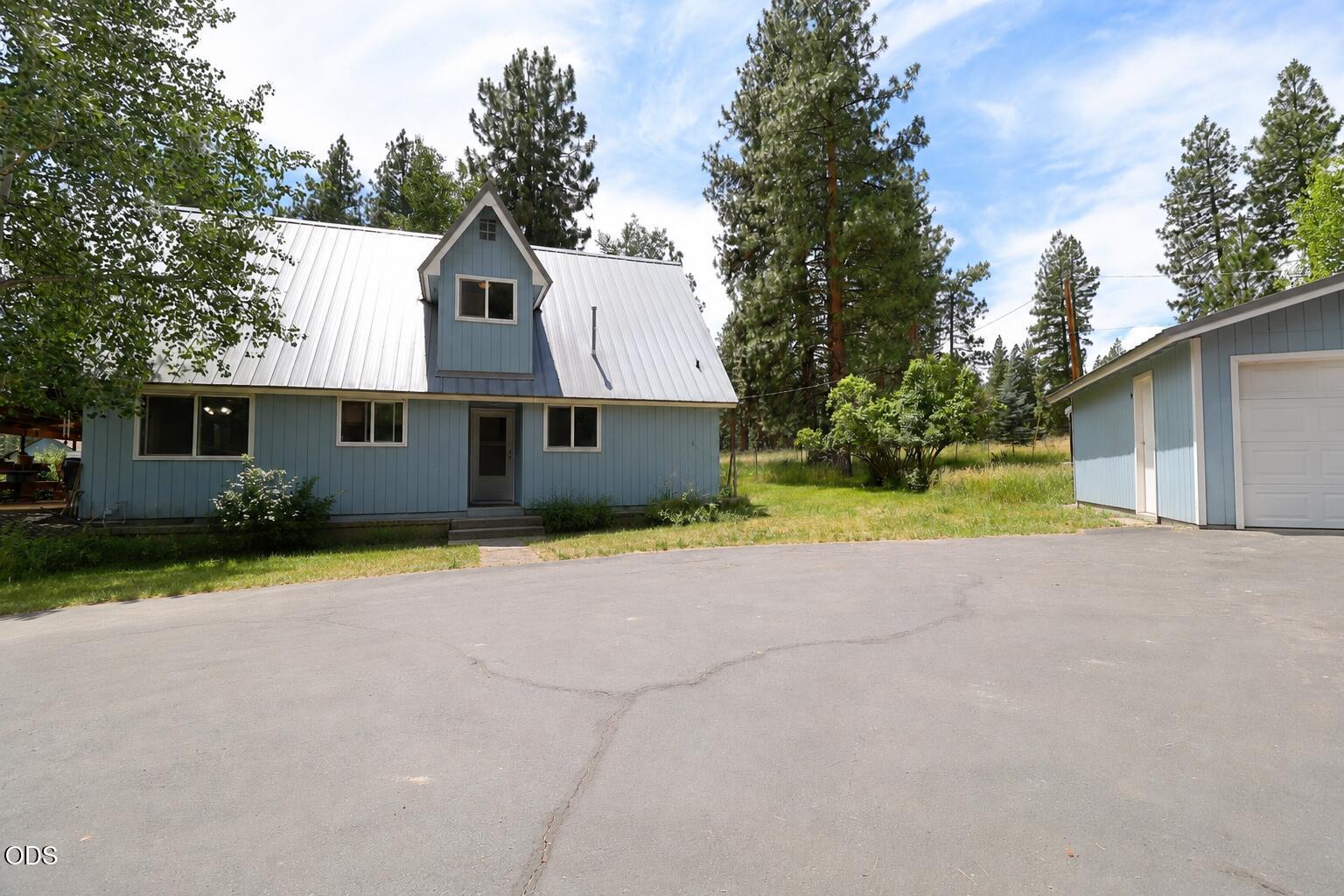 16010 Clover Creek Road Klamath Falls, OR 97601 - Photo 1 of 20