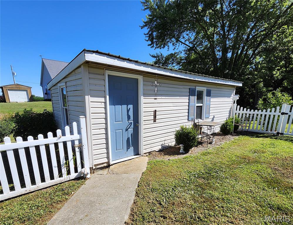 405 West 3rd N Street Mount Olive, IL 62069 - Photo 13 of 51