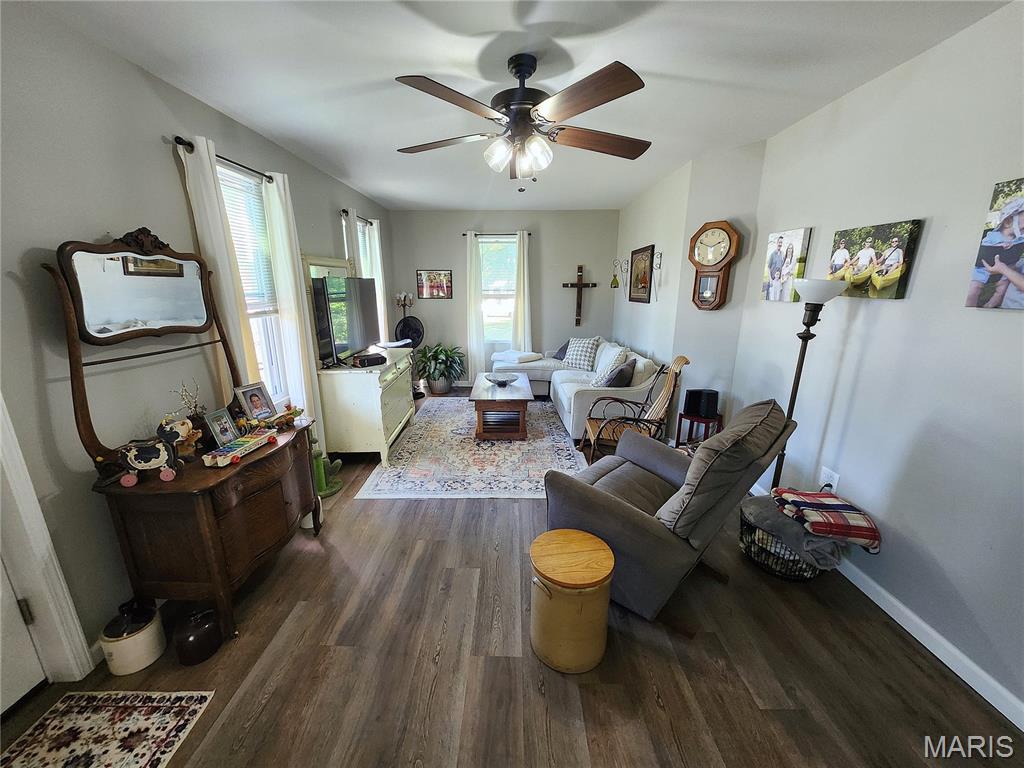 405 West 3rd N Street Mount Olive, IL 62069 - Photo 19 of 51