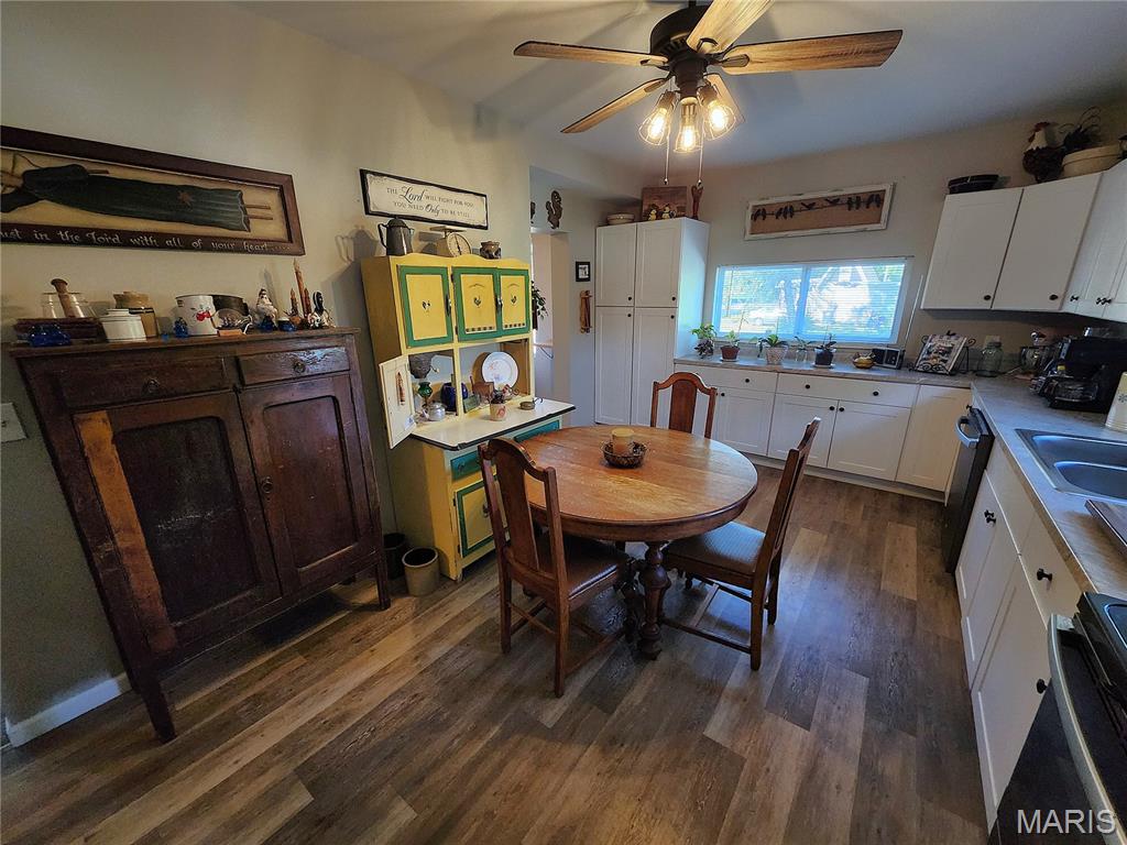 405 West 3rd N Street Mount Olive, IL 62069 - Photo 23 of 51