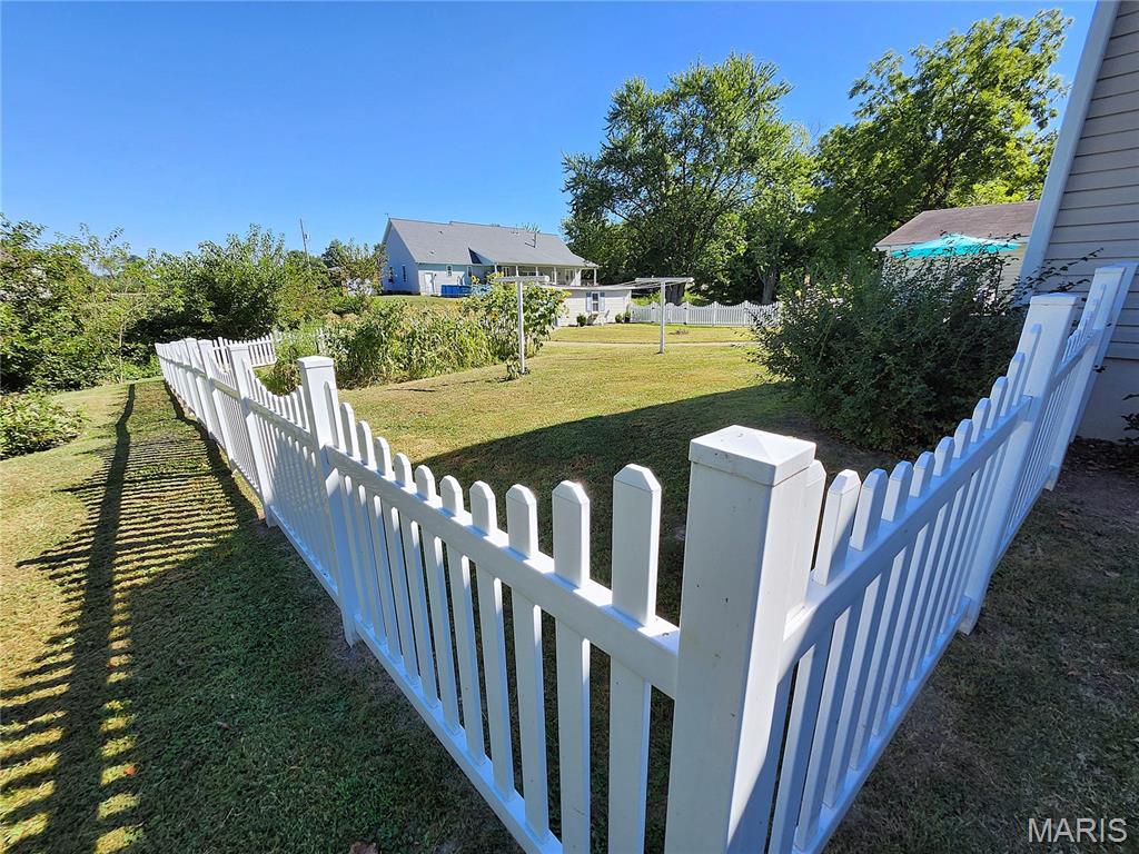 405 West 3rd N Street Mount Olive, IL 62069 - Photo 8 of 51