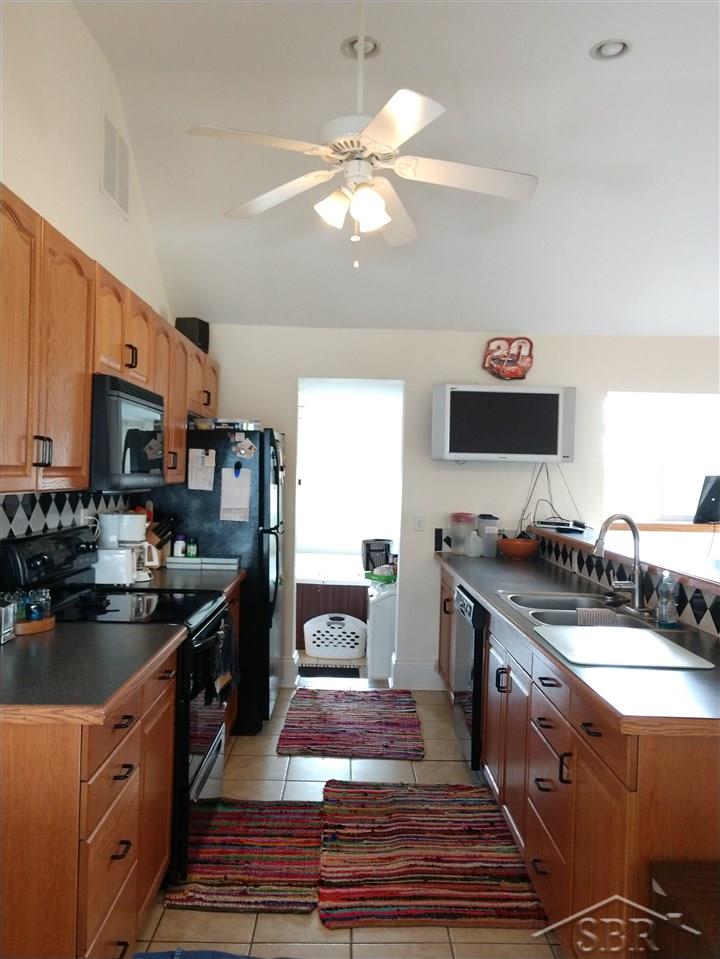 8925 Webster Road Freeland, MI 48623 - Photo 9 of 35 31373169-8.JPG