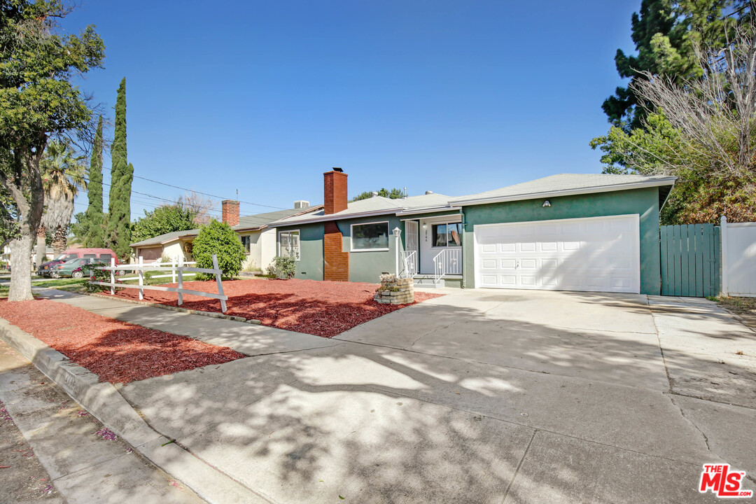 2746 West Court Street Rialto, CA 92376 - Photo 1 of 14 Gallery Image 1