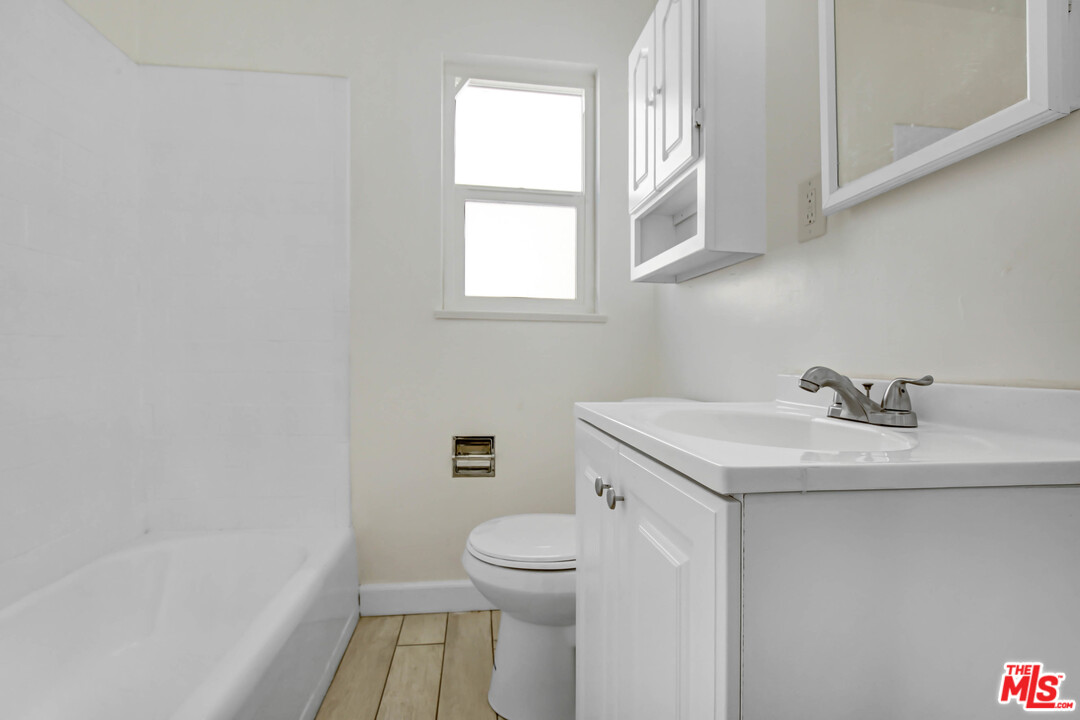 2746 West Court Street Rialto, CA 92376 - Photo 13 of 14 Gallery Image 13