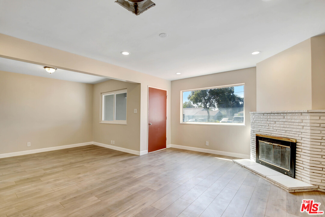 2746 West Court Street Rialto, CA 92376 - Photo 4 of 14 Gallery Image 4