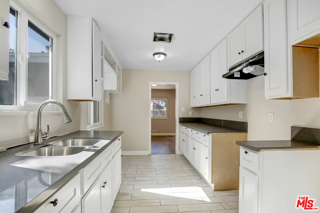 2746 West Court Street Rialto, CA 92376 - Photo 8 of 14 Gallery Image 8