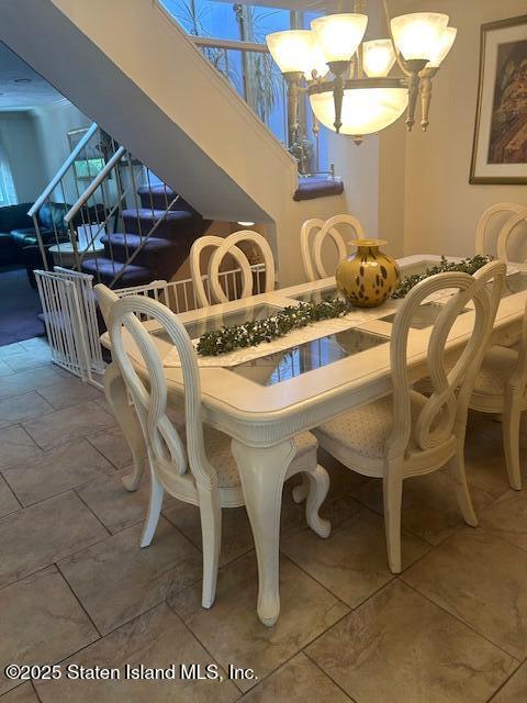 45 Daffodil Court Staten Island, NY 10312 - Photo 6 of 37 a view of a dining room with furniture