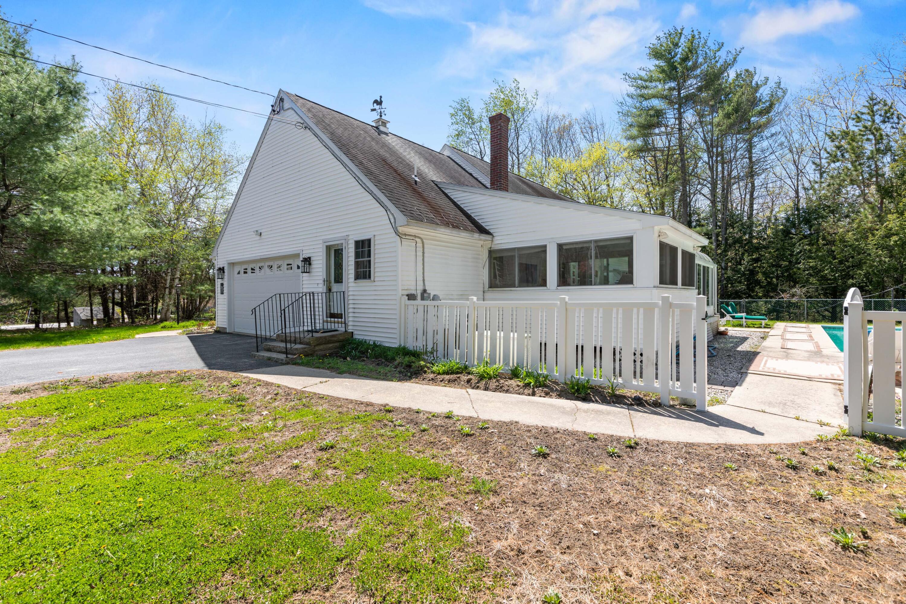 196 North Gorham Road Gorham, ME 04038 - Photo 4 of 63 196 North Gorham Road Gorham_047