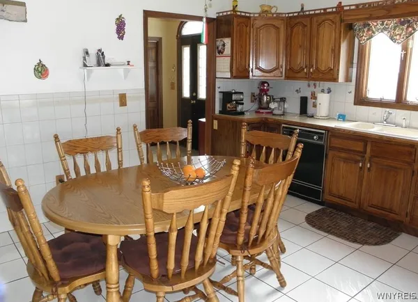 $425,000 | 158 Lake Street, Hamburg, NY 14075