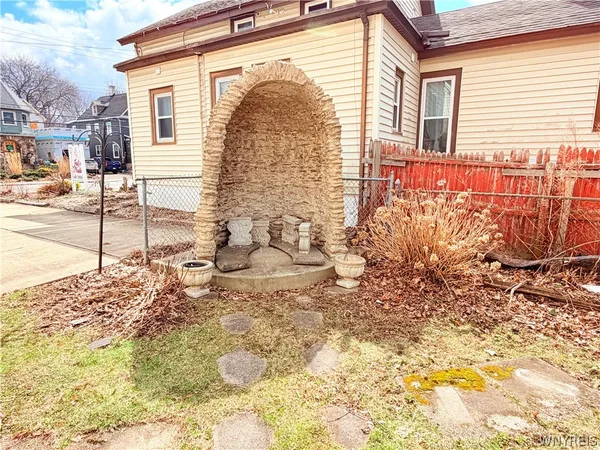 $425,000 | 158 Lake Street, Hamburg, NY 14075