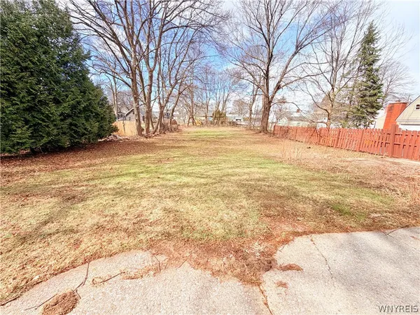 $425,000 | 158 Lake Street, Hamburg, NY 14075