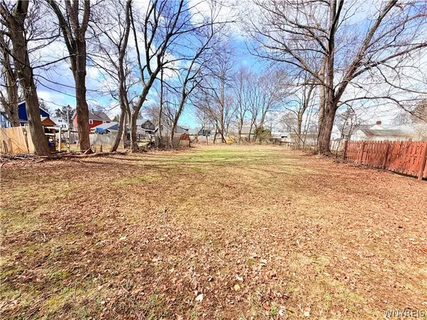 $425,000 | 158 Lake Street, Hamburg, NY 14075