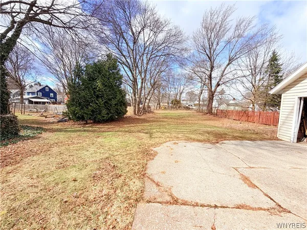 $425,000 | 158 Lake Street, Hamburg, NY 14075