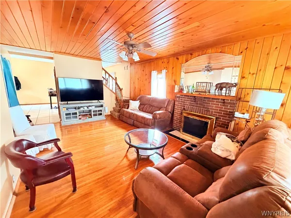 $425,000 | 158 Lake Street, Hamburg, NY 14075