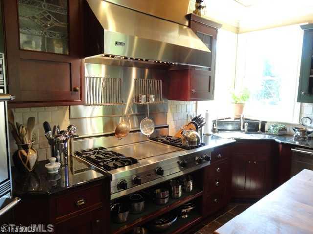 2170 Knight Road Kernersville, NC 27284 - Photo 6 of 16 Kitchen.