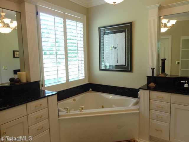 2170 Knight Road Kernersville, NC 27284 - Photo 10 of 16 Master Bath/Spa.