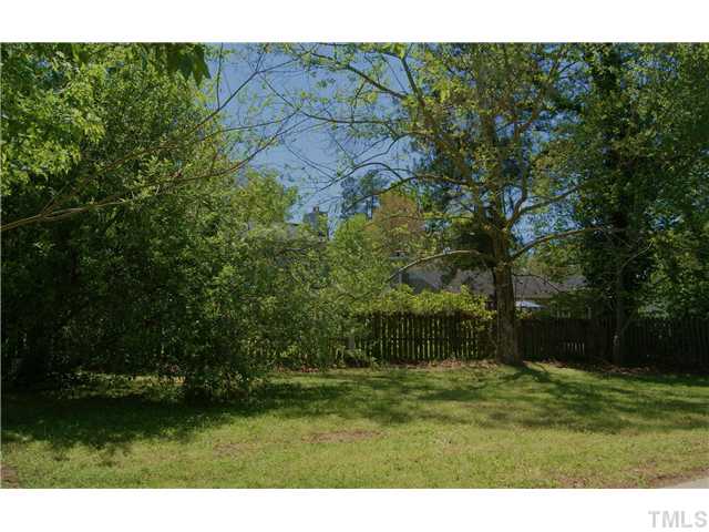3708 Summer Place Raleigh, NC 27604 - Photo 6 of 8 a view of a grassy area