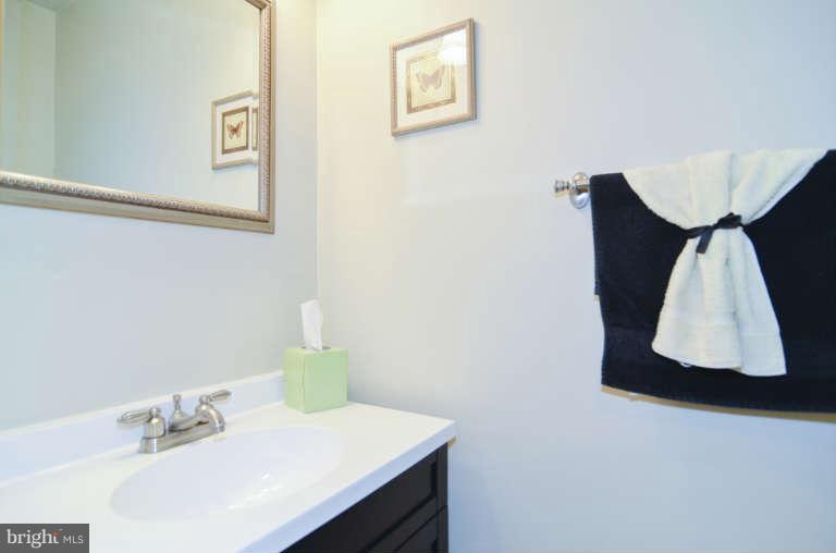 17 Powder View Court Baltimore, MD 21236 - Photo 11 of 23 Powder Room