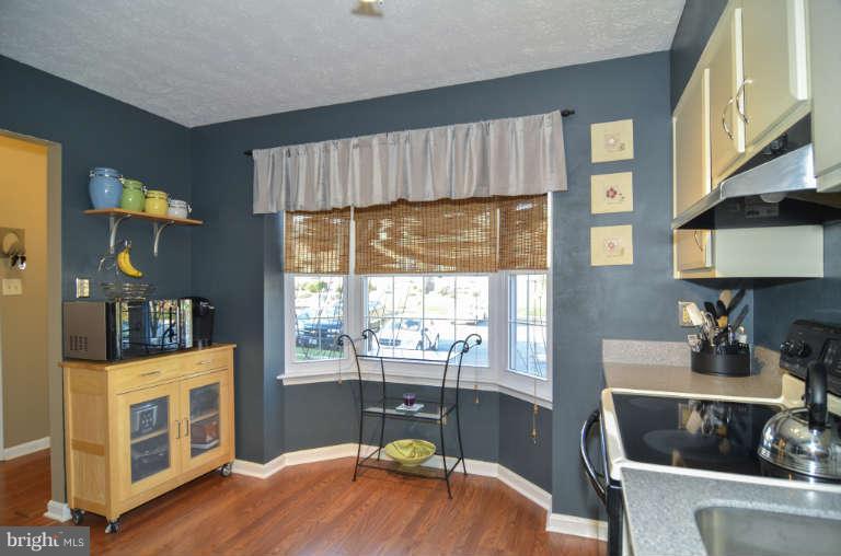 17 Powder View Court Baltimore, MD 21236 - Photo 5 of 23 Kitchen