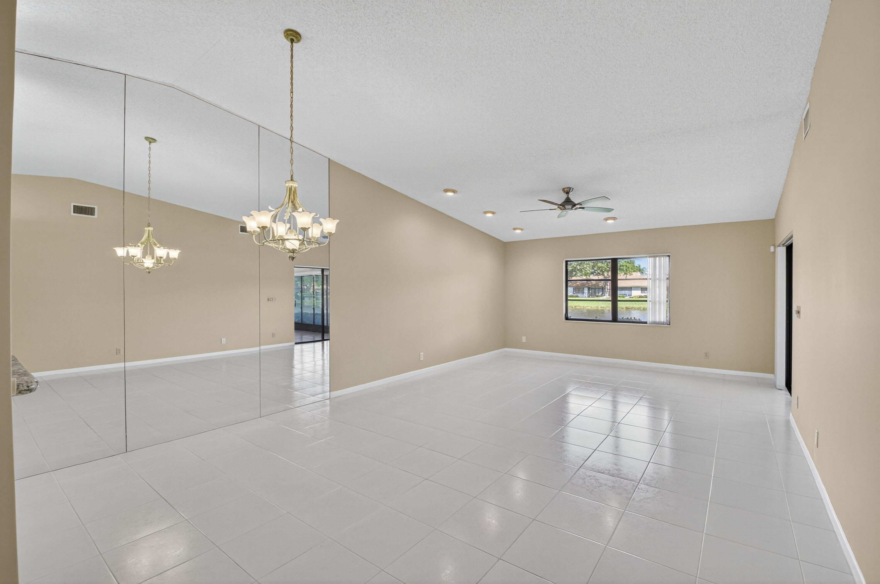 8205 Springview Terrace Boca Raton, FL 33496 - Photo 8 of 41 DSC_5601