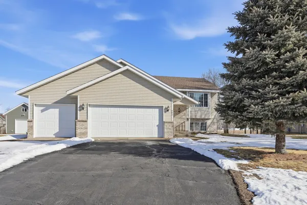 $270,000 | 403 Gumtree Street East, St. Joseph, MN 56374