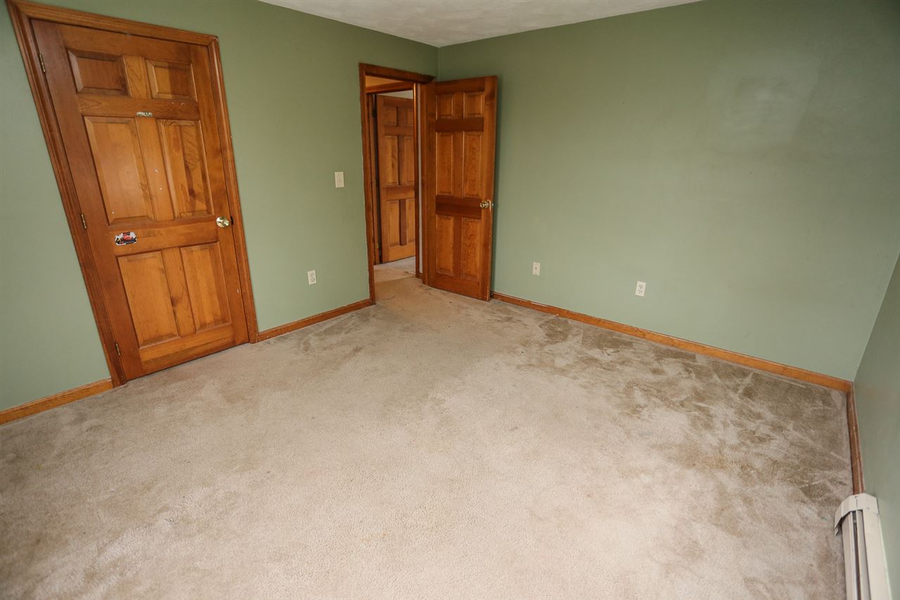 18 L Phillip Road Derry, NH 03038 - Photo 12 of 29