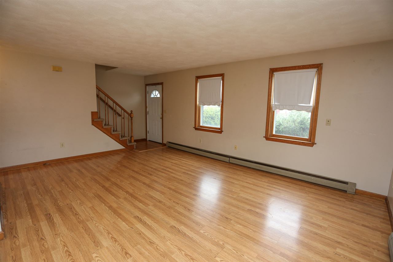 18 L Phillip Road Derry, NH 03038 - Photo 10 of 29
